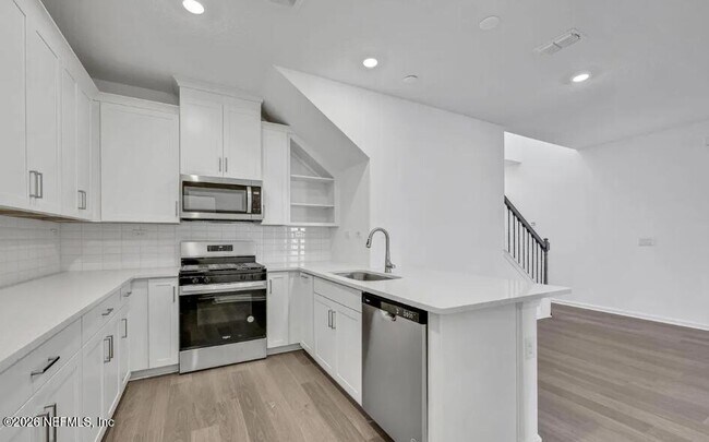 Building Photo - 91 Silver Myrtle Ct