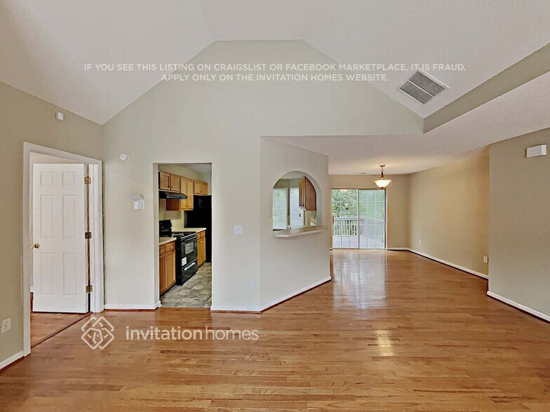Building Photo - 5750 Newnan Cir