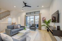 Building Photo - 2315 Sherwin St