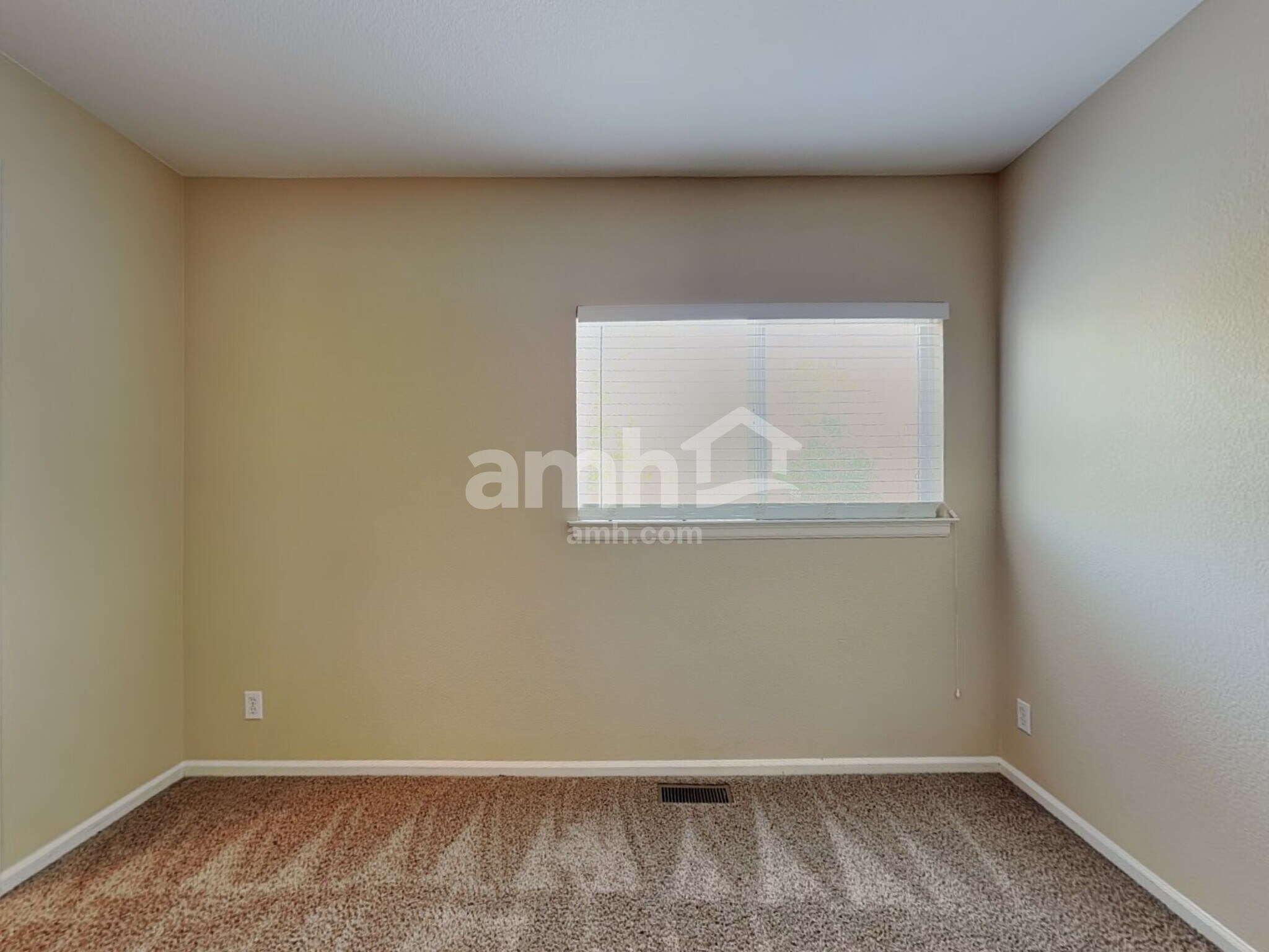 Building Photo - 13938 Ivy St