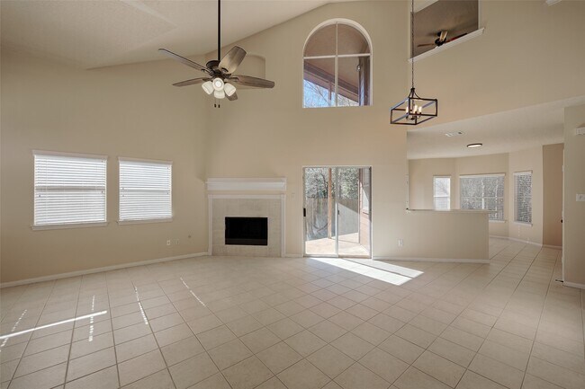 Building Photo - 1815 Tickner St