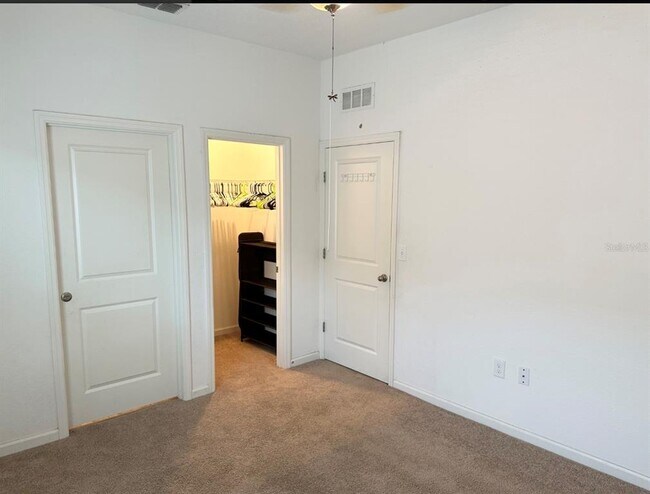 Building Photo - 896 Orchid Grove Blvd