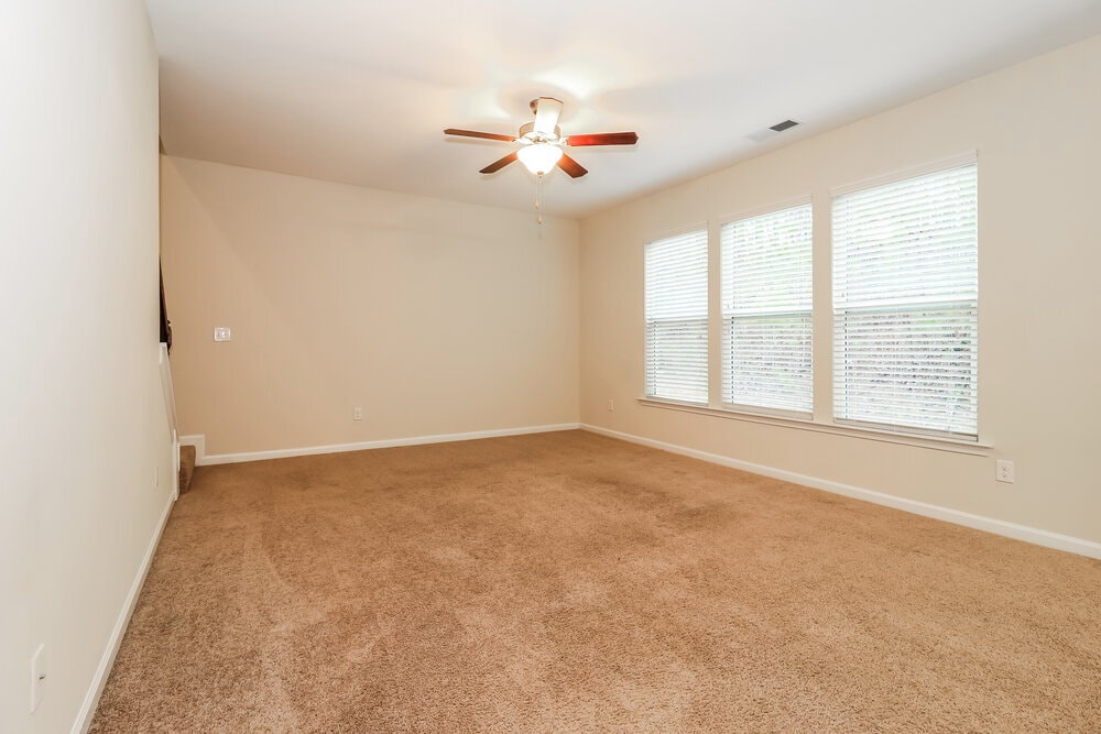 Building Photo - 386 Darbys Run Ct