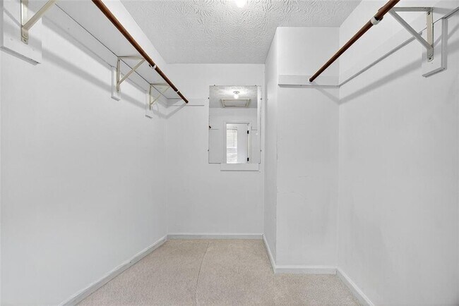 Building Photo - 145 N Bend Trail