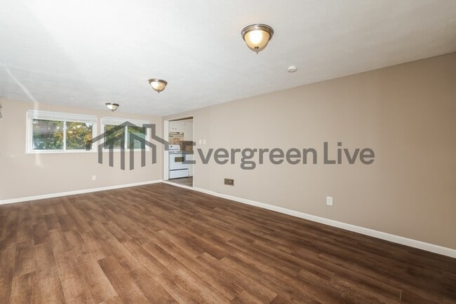 Building Photo - 4263 Woodcliffe Ave