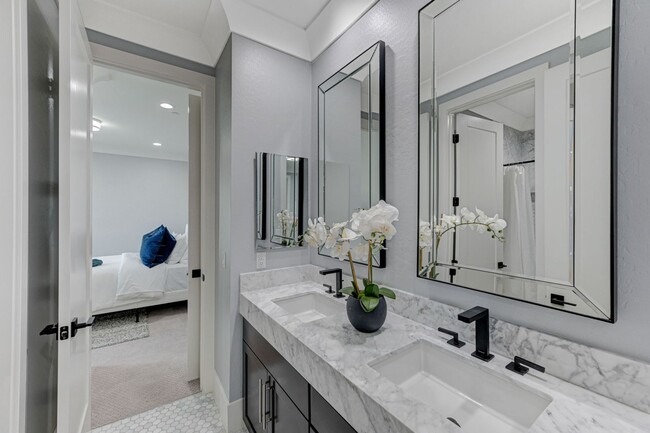 Building Photo - Distinctive Fully Furnished Estate in The Canyons!