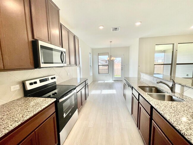 Building Photo - 163 McGinnis Trl
