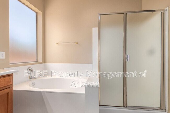 Building Photo - 7418 W Lariat Ln