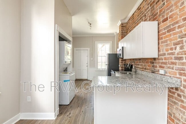 Building Photo - 609 N 27th St