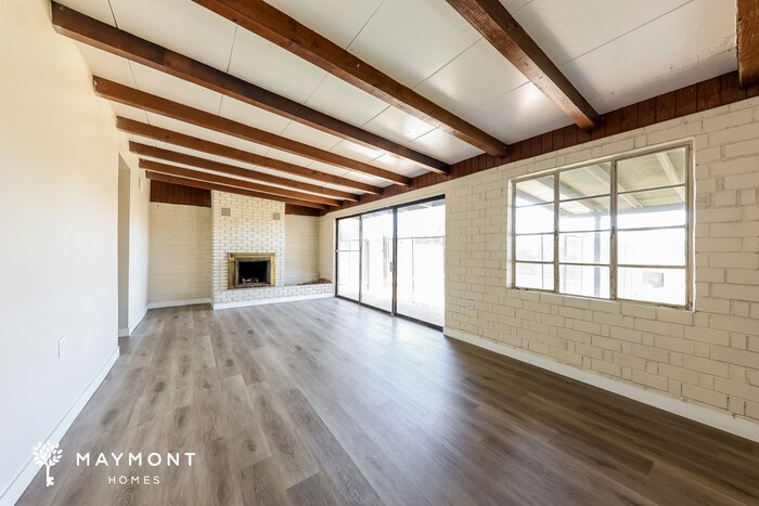 Building Photo - 2311 W Whitton Ave