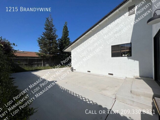 Building Photo - 1215 Brandywine-