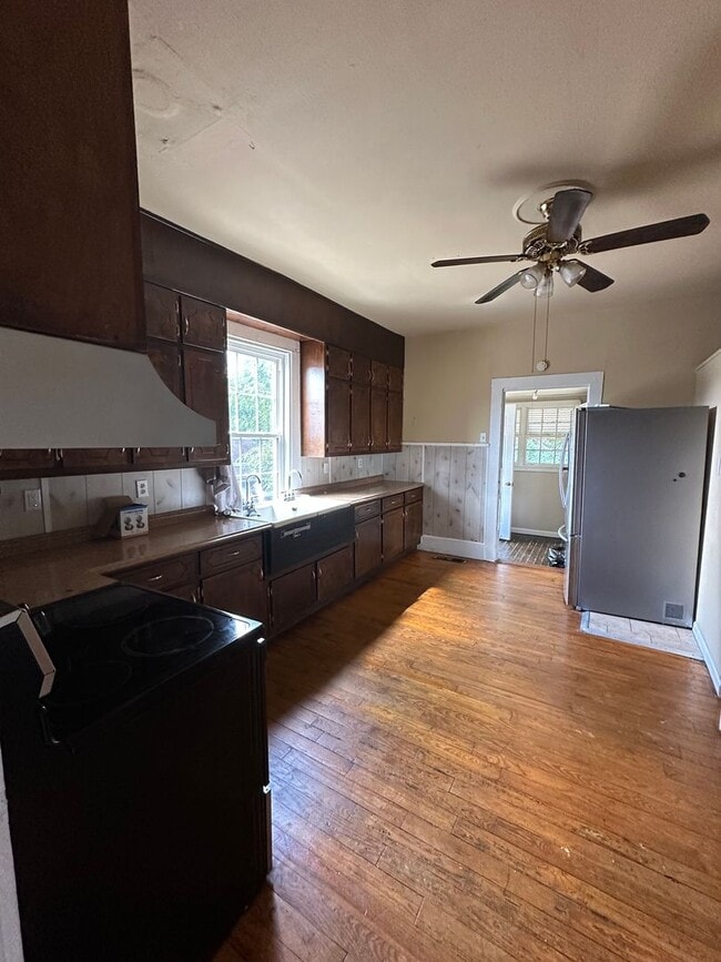 Building Photo - Rent NOW! Charming and spacious historic home in Porterdale Village featuring three bedrooms, two...