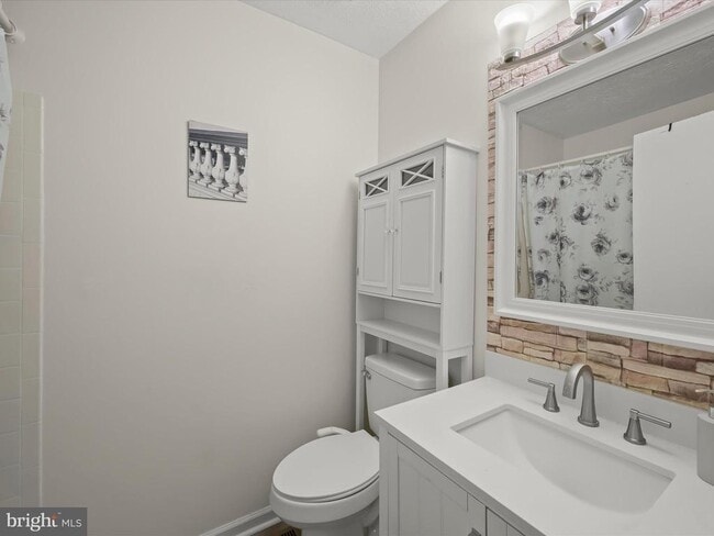 Building Photo - 7729 Patuxent Oak Ct