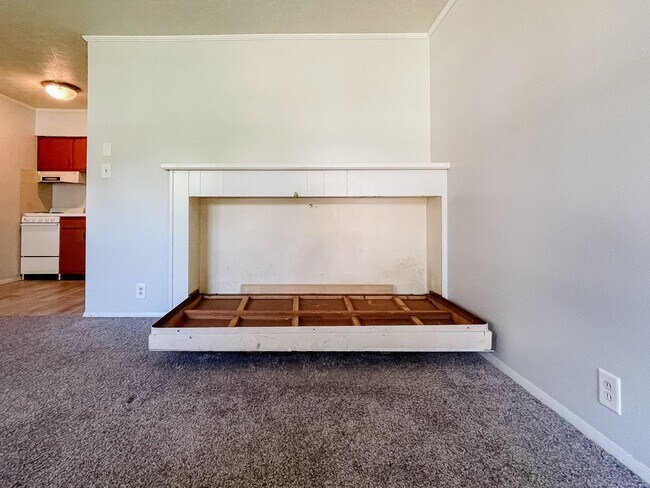 Building Photo - **Available Now!** Studio Apartment Close to BSU