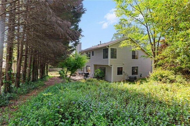 Building Photo - 890 Muirfield Ridge NE