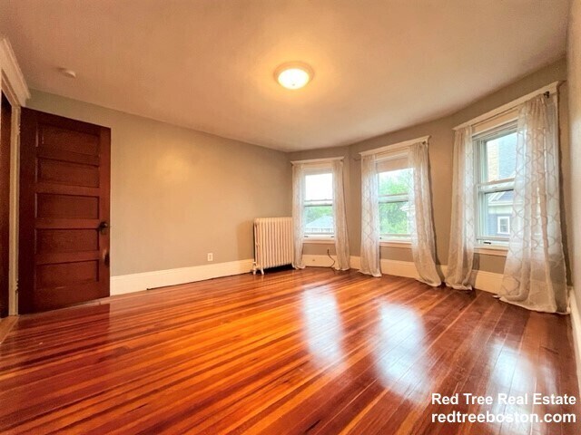 Building Photo - 183 Cottage Park Rd