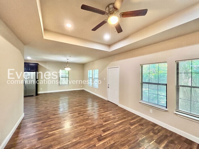 Building Photo - 3502 Edgewood St