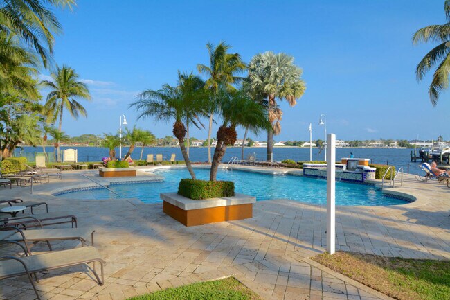 Building Photo - 145 Yacht Club Way