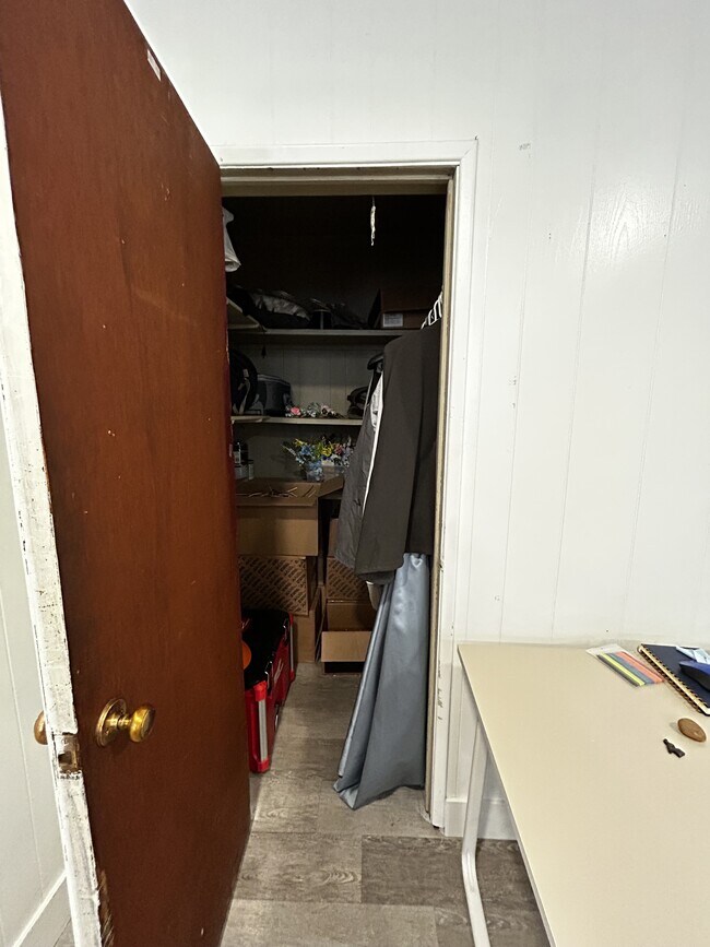 Building Photo - 775 E 820 N