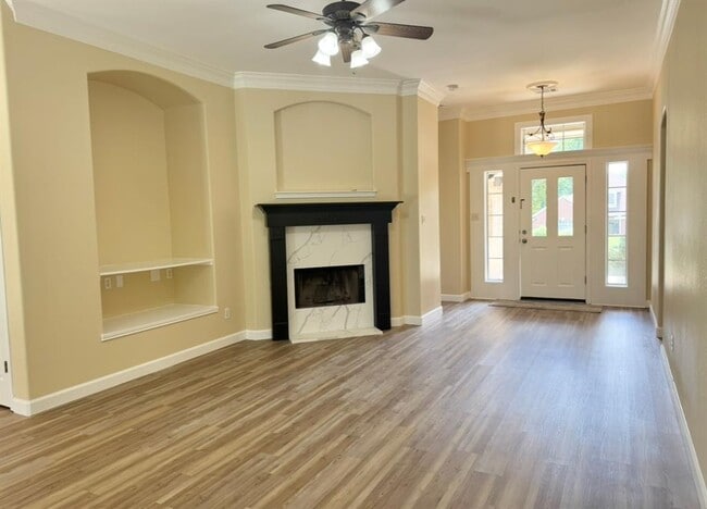Building Photo - 1306 Meadow Cove