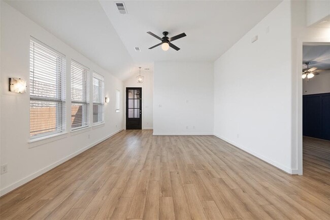Building Photo - 22609 Bristlegrass Ln