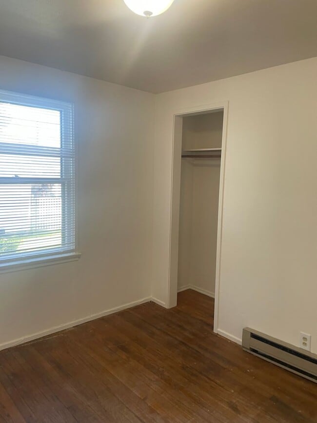 Building Photo - Home in The Heart of Ephrata!