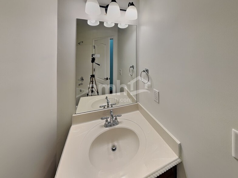 Building Photo - 4866 Trilogy Park Trail NE