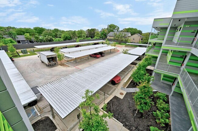 Building Photo - 4004 Banister Ln
