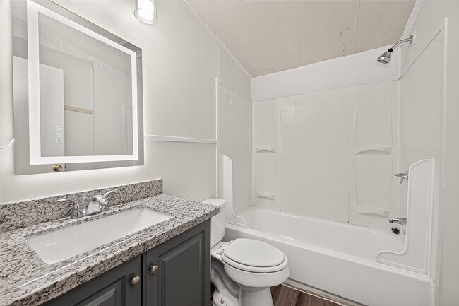 Building Photo - 20306 Mountain Dale Dr