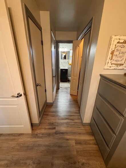 Building Photo - 1207 W Gore Blvd