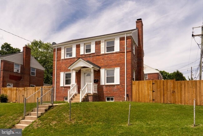 Building Photo - 10026 Lorain Ave