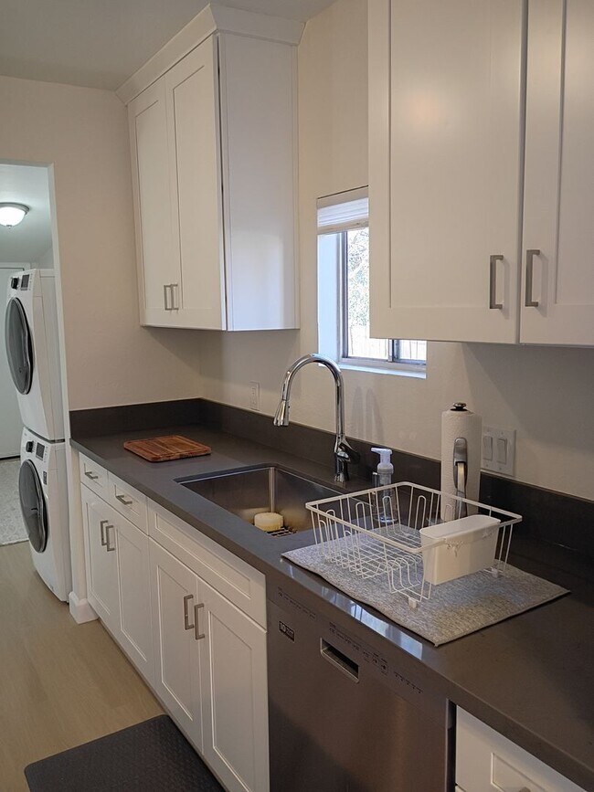 Building Photo - Fully Furnished Gem. Truly Turn-Key Living!