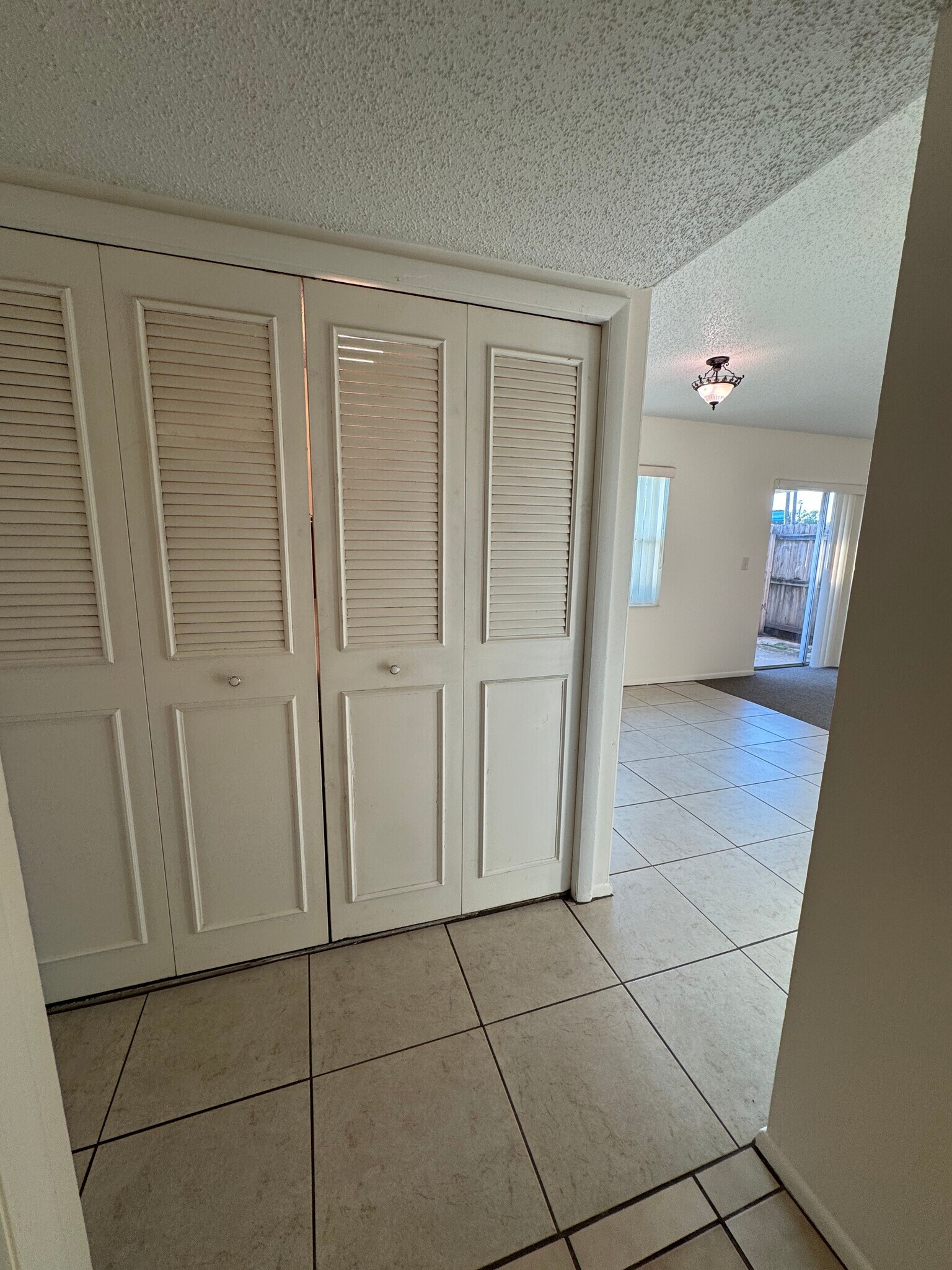 Building Photo - 4008 Audubon Dr