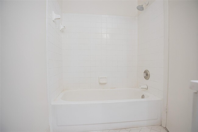 Building Photo - 4295 NW 114th Ter