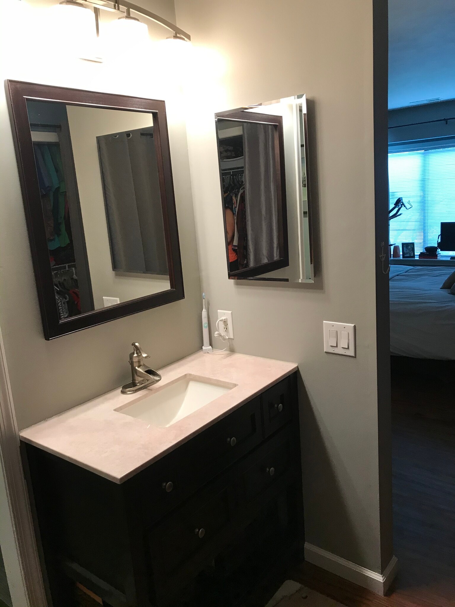 Master Bathroom - 902 Pritchard Pl