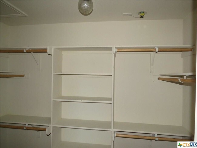 Building Photo - 5100 Lions Gate Ln