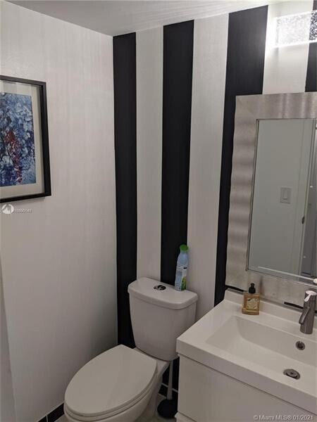 Building Photo - 265 Preston Way