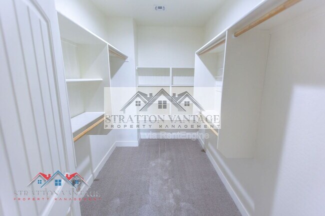 Building Photo - 1406 W Main St