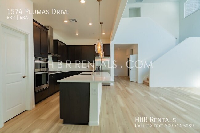 Building Photo - 1574 Plumas Dr