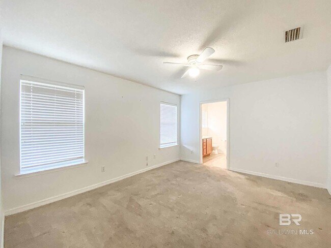 Building Photo - 9841 Watkins Dr