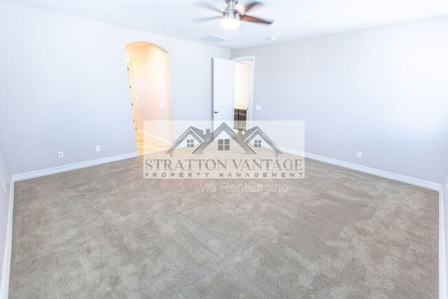 Building Photo - 2883 E Ebony Dr