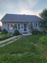 Building Photo - Kenosha House