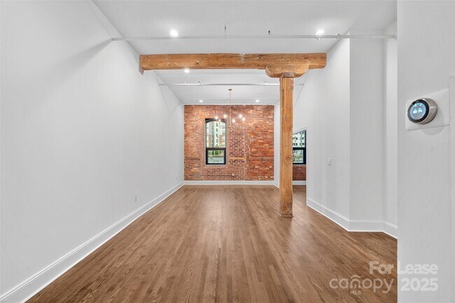 Building Photo - 310 Arlington Ave