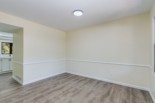 Building Photo - 1724 Westchester Ln