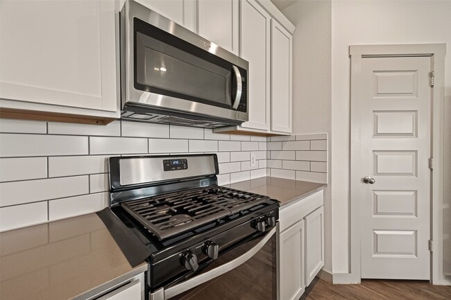 Building Photo - 6903 Green Embers Ln