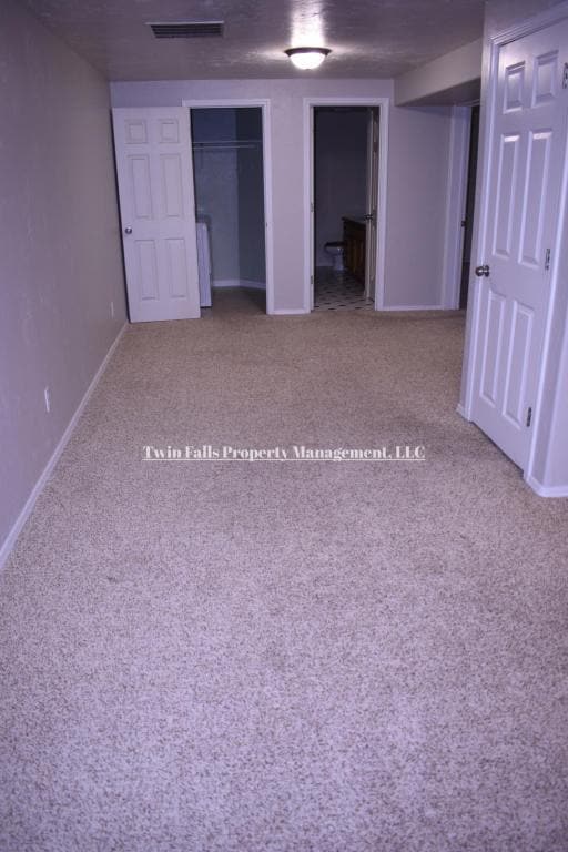Building Photo - 2010 Carlis Cove