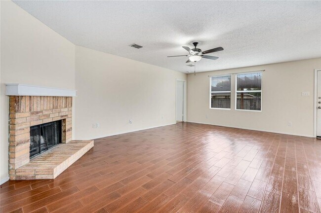 Building Photo - 208 Blazing Star Trail