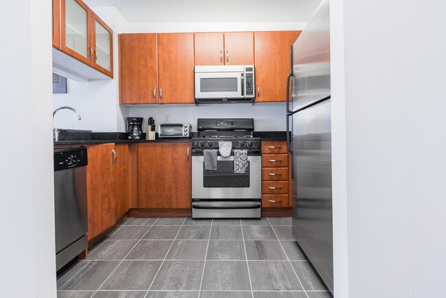 Building Photo - 45 E 33rd St