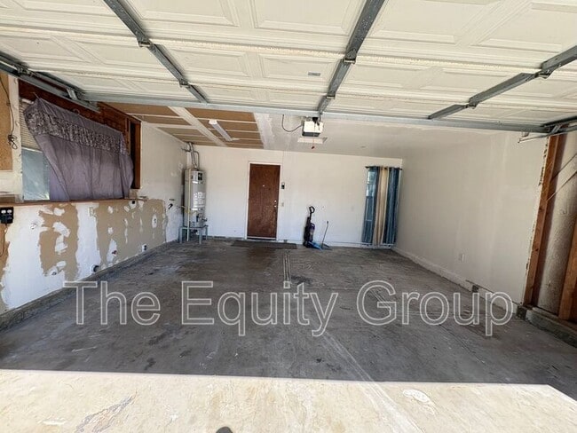 Building Photo - 2642 N Fairway St