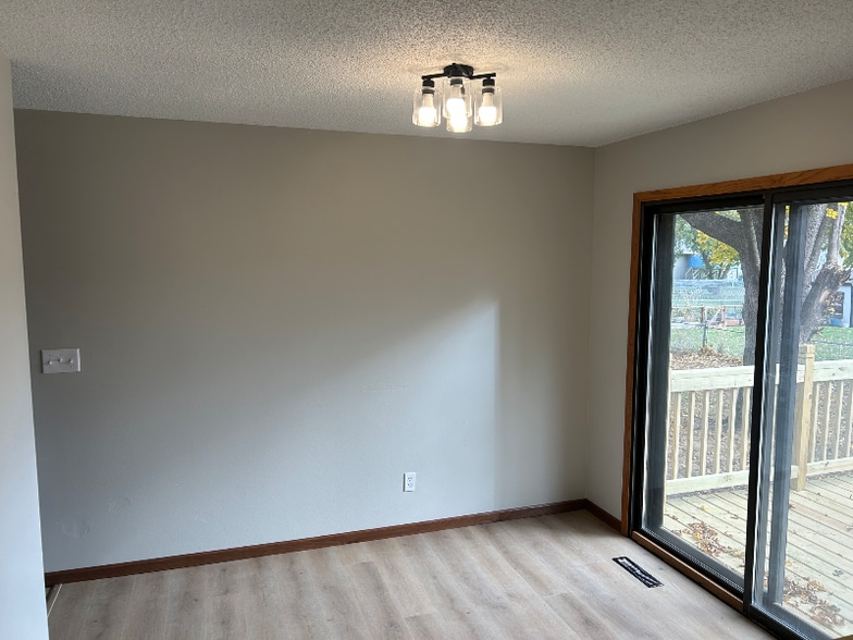 Building Photo - 1809 W 37th St